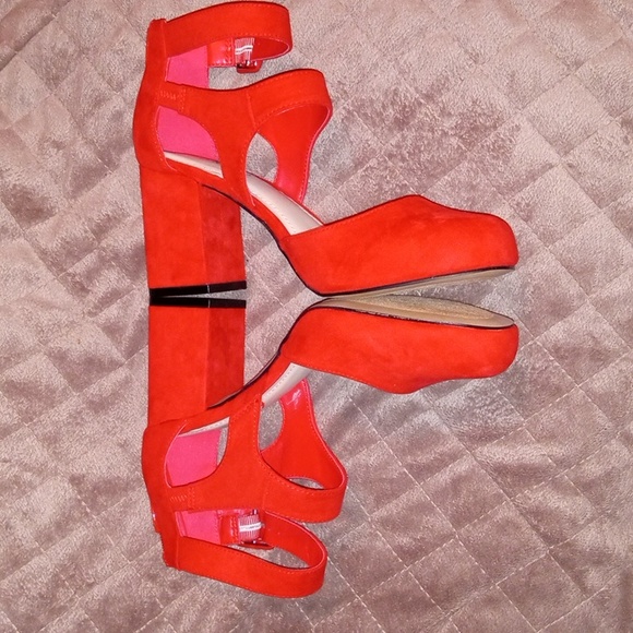 **NWT** TORRID RED PLATFORM DORSAY SIZE 7W - Picture 5 of 13